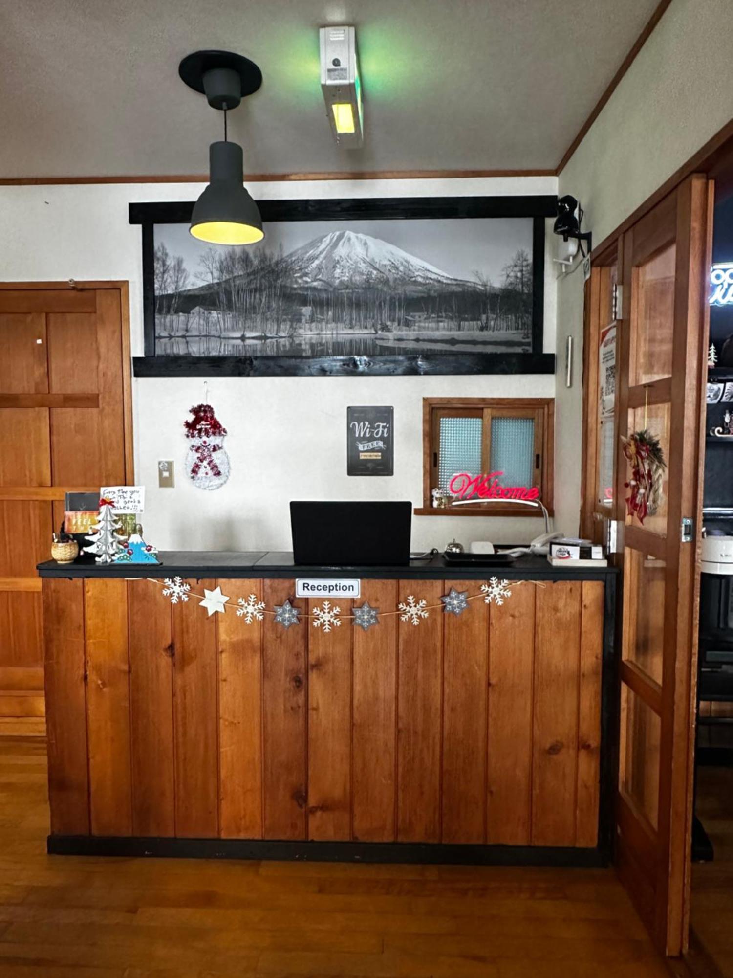 Freeride Backpackers Lodge Niseko Exterior photo